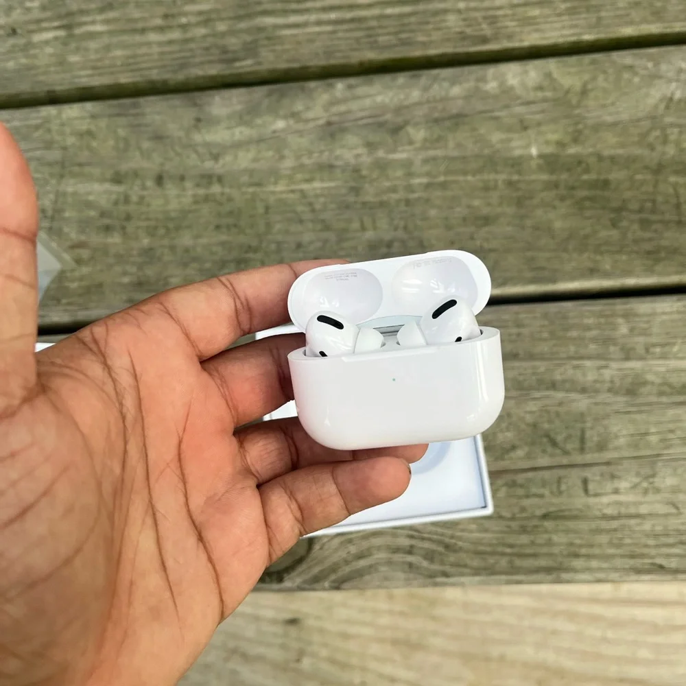 Apple AirPods Pro with White Charging Case brand new